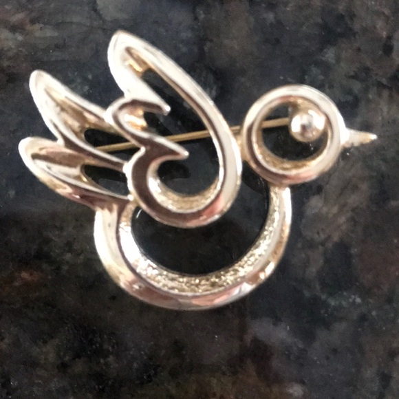 Vintage Sarah Coventry Bird Chick Pin - Picture 1 of 2